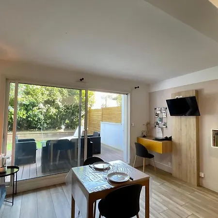 Cosy And Refined 1-bedroom With Garden * La Rochelle (Charente-Maritime)